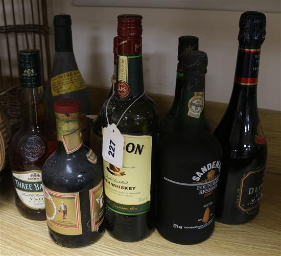 A quantity of mixed bottles of spirits